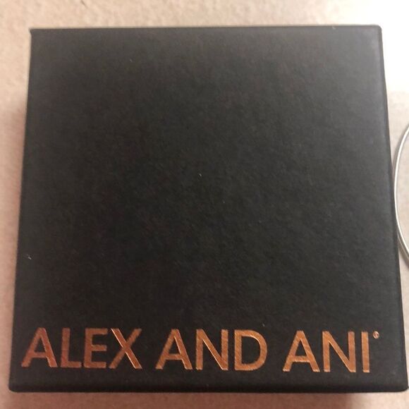 NWT Alex and Ani gorilla bracelet. Limited edition . - Picture 3 of 4